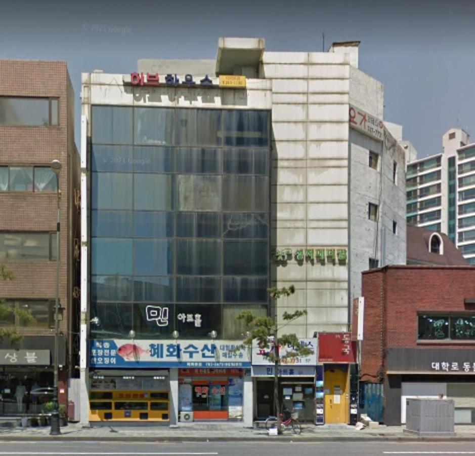 Hub House Livingtel Hostel Seoul Exterior photo
